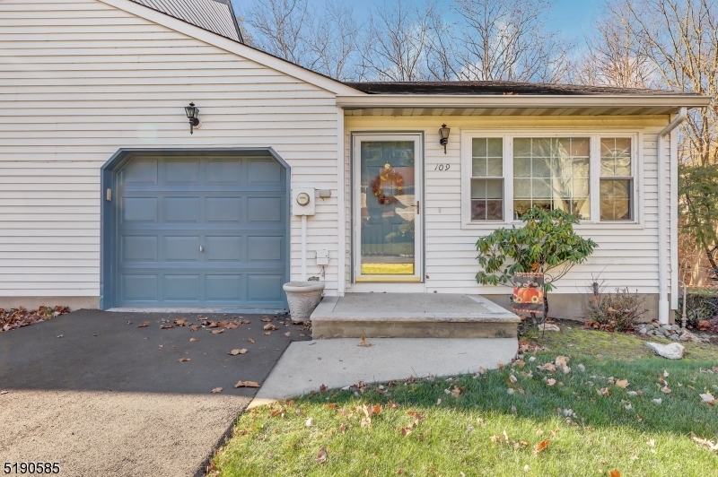 Property Photo:  109 Bowfell Ct  NJ 07470 