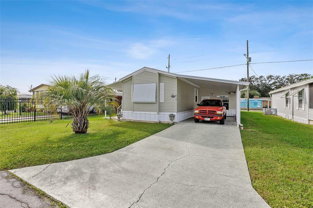 Property Photo:  6929 Lum Drive  FL 33542 