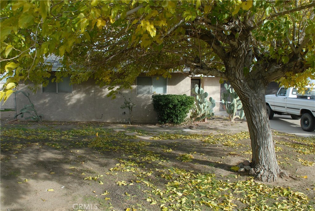 Property Photo: 9815 Cottonwood Avenue CA 92345