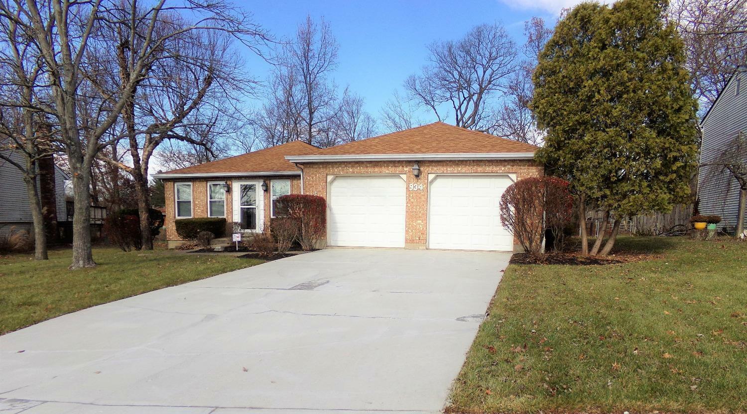 Property Photo: 934 Sarbrook Dr OH 45231