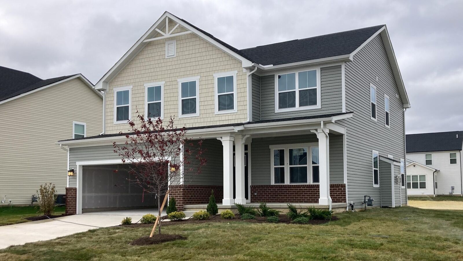 Property Photo:  400 Amethyst Court  OH 43015 