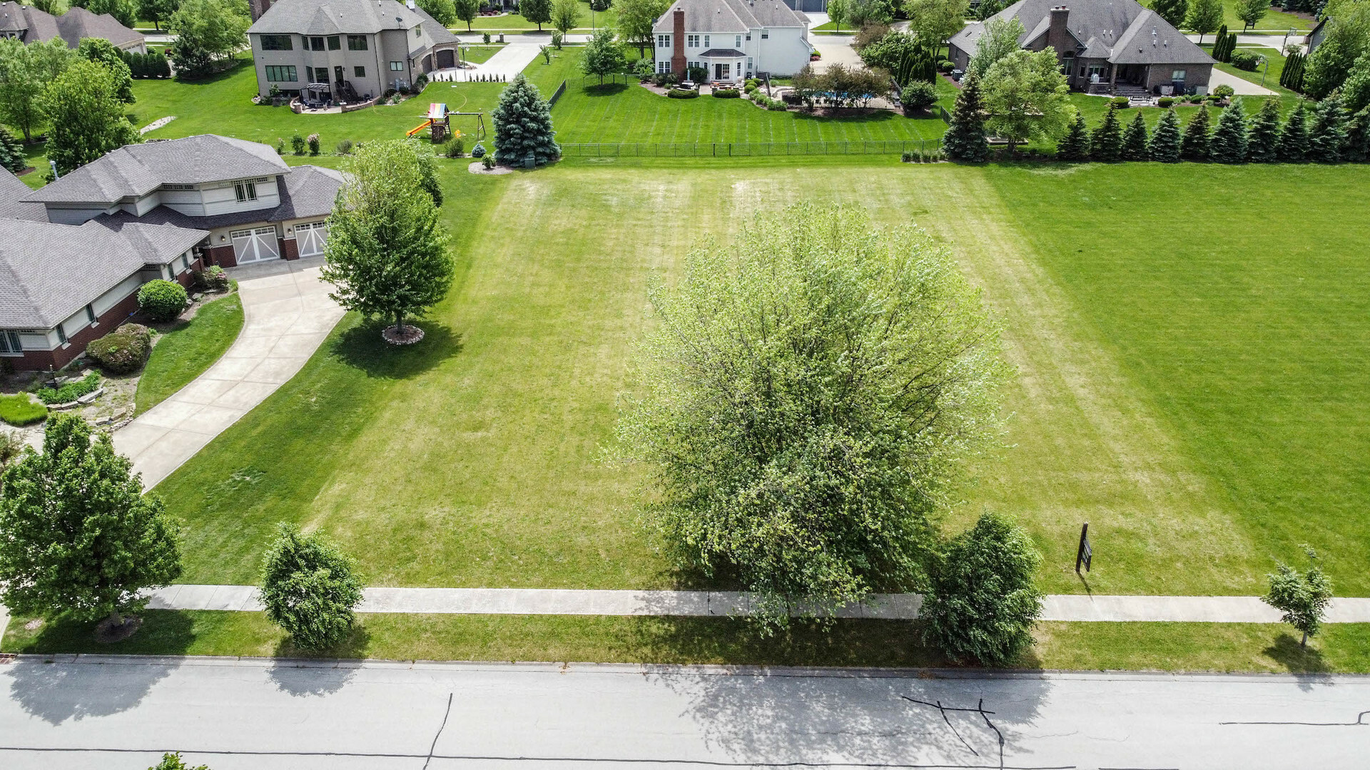 Property Photo: 25919 W Kelly Court IL 60585