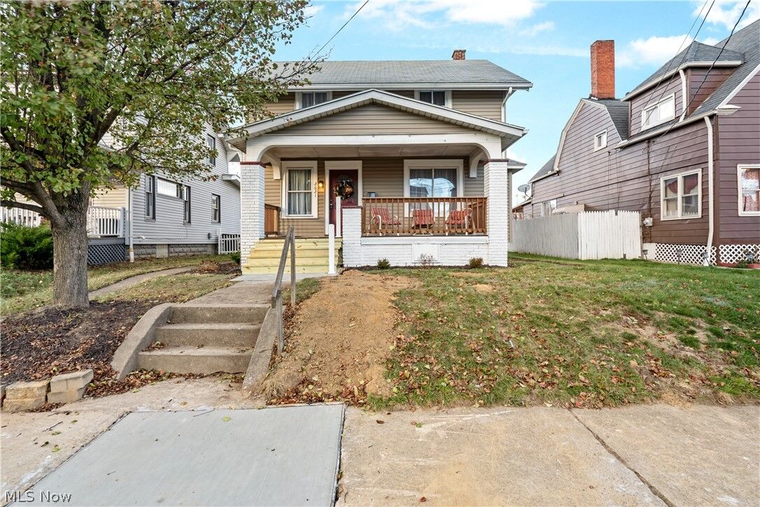 Property Photo:  2621 Rosewood Place NW  OH 44708 