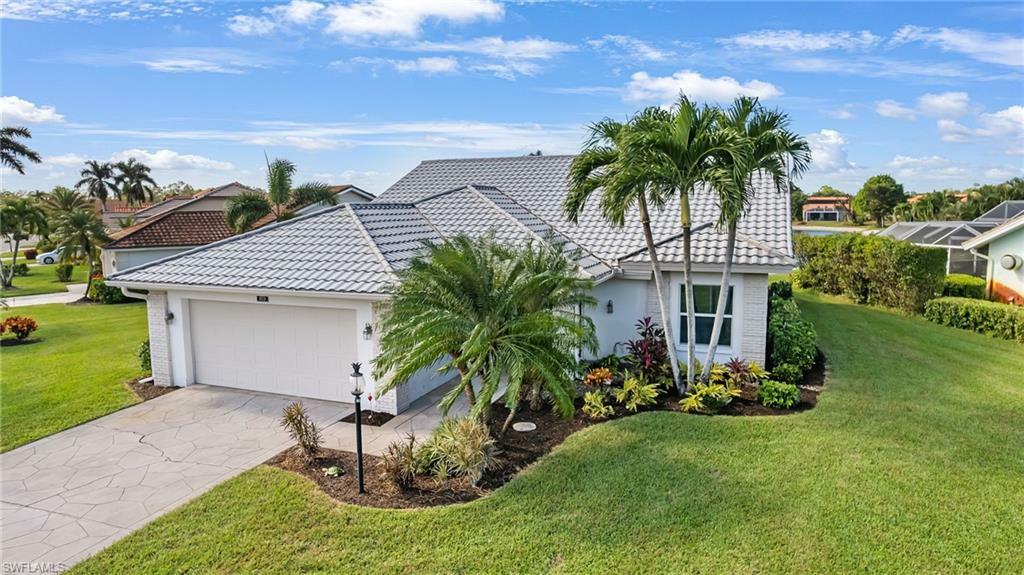 Property Photo: 105 Granville Ct FL 34104