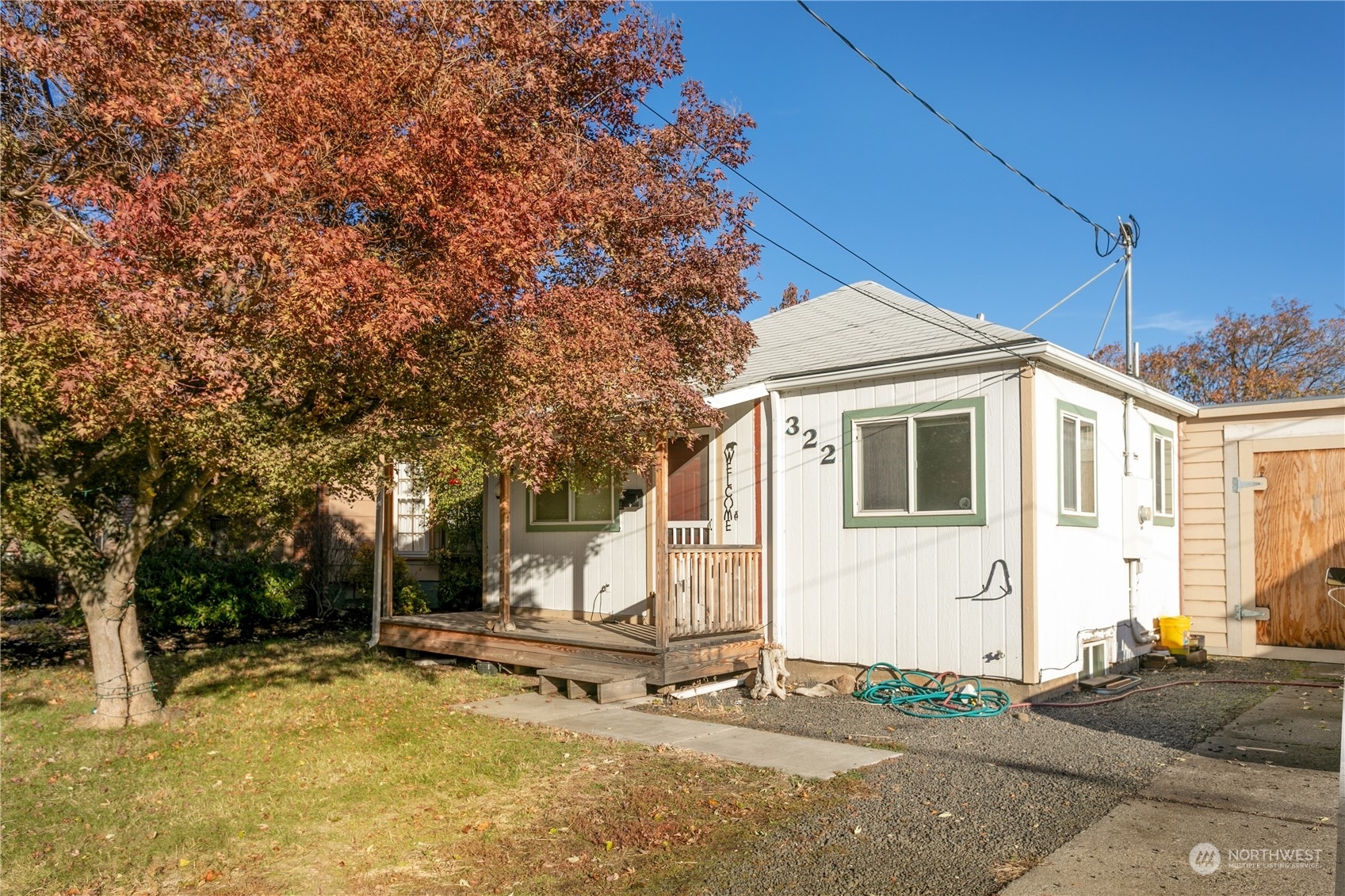 Property Photo: 322 N Bellevue Avenue WA 99362