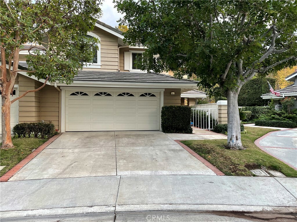 Property Photo:  6 Morning Breeze 37  CA 92603 