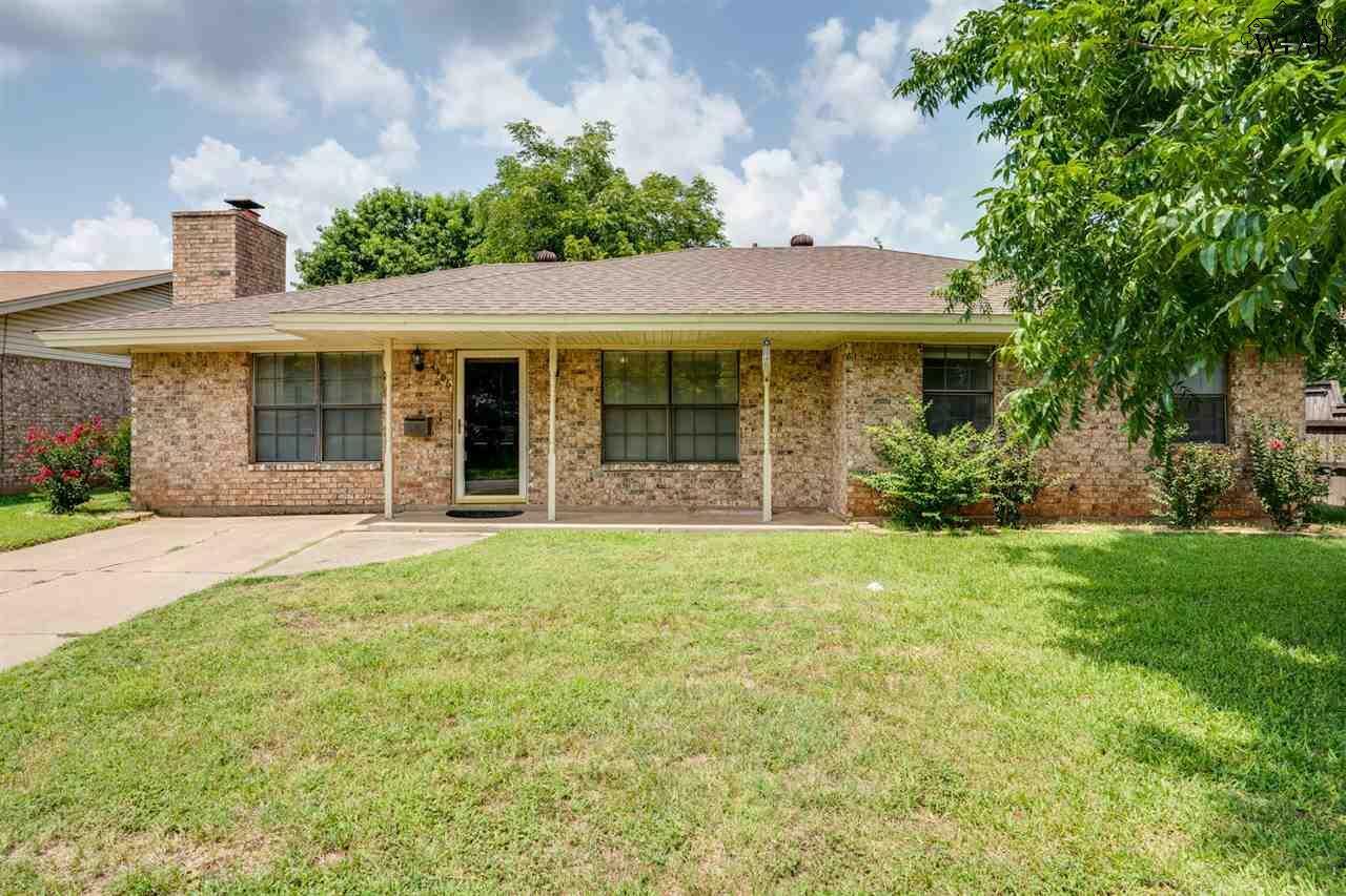 Property Photo: 4106 Moffett Avenue TX 76308