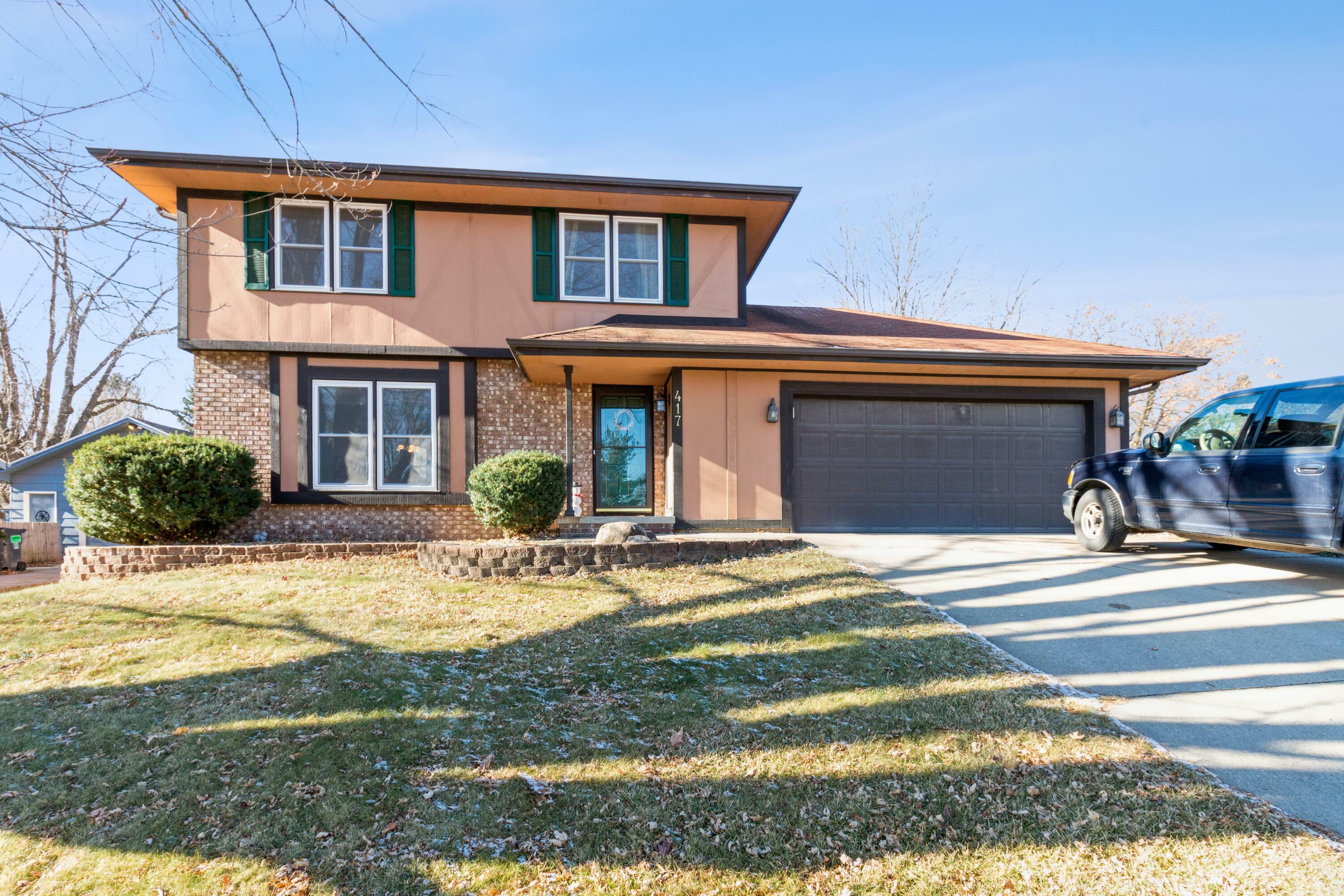 Property Photo:  417 Wellons Drive  IA 50014 