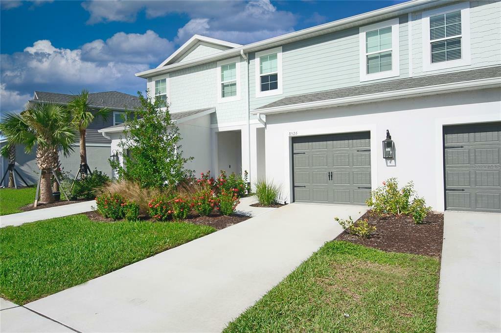 Property Photo:  8526 Canyon Creek Trail  FL 34219 