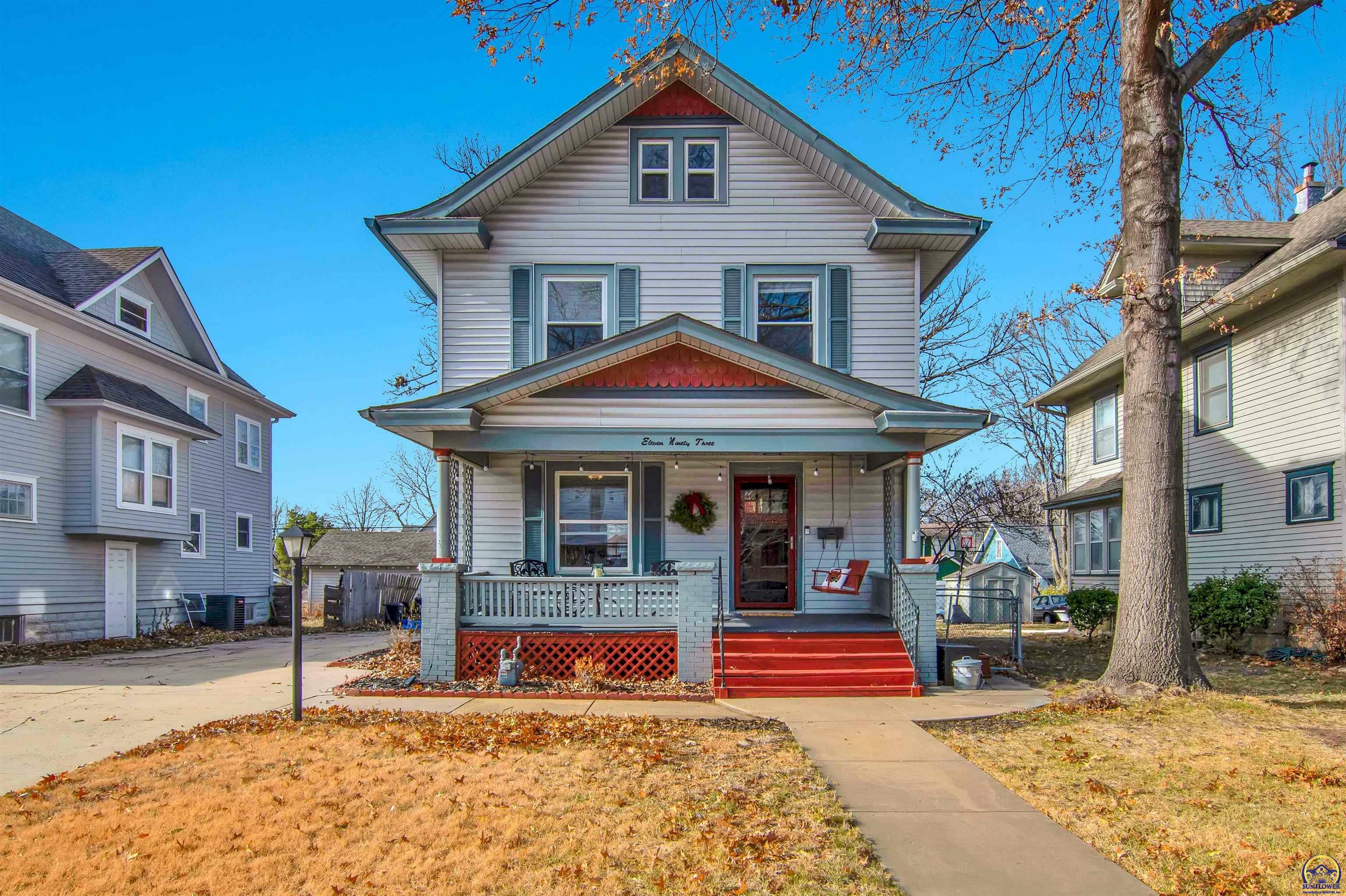 Property Photo:  1193 SW College Ave  KS 66604 