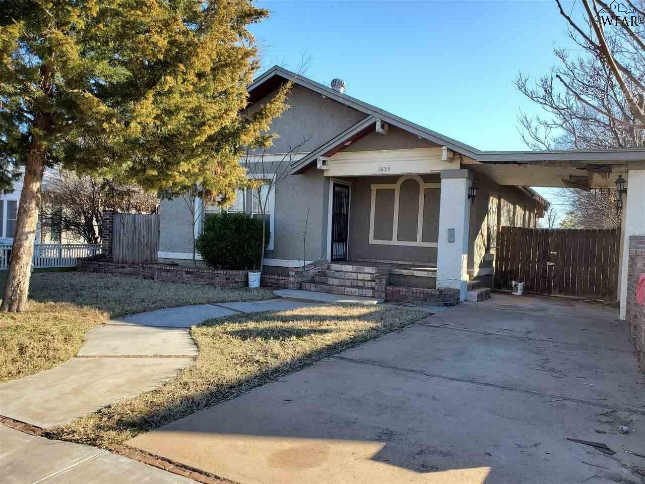Property Photo: 1635 Elizabeth Avenue TX 76301