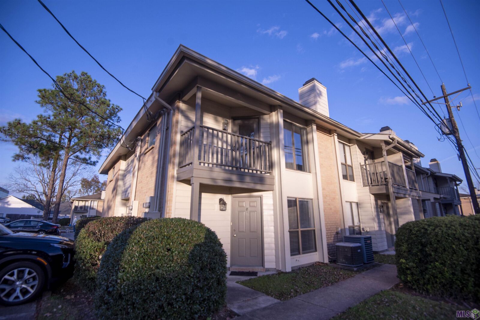 Property Photo:  5110 Buttercreek Ln #8  LA 70809 