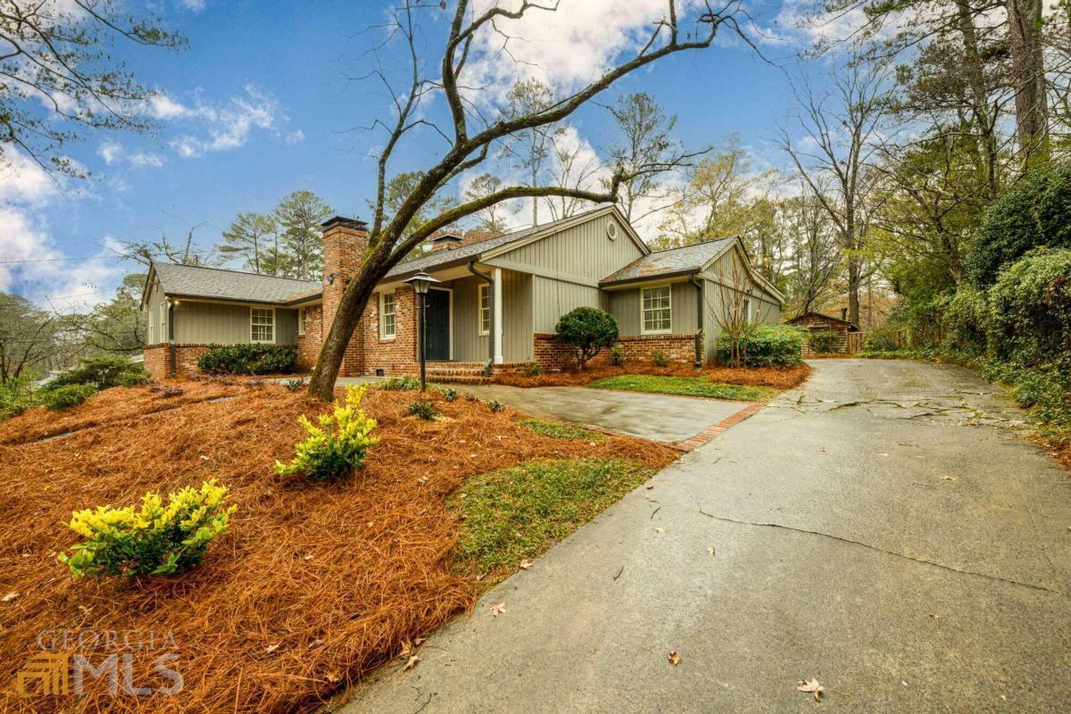 Property Photo: 2238 Shasta Way NE GA 30345