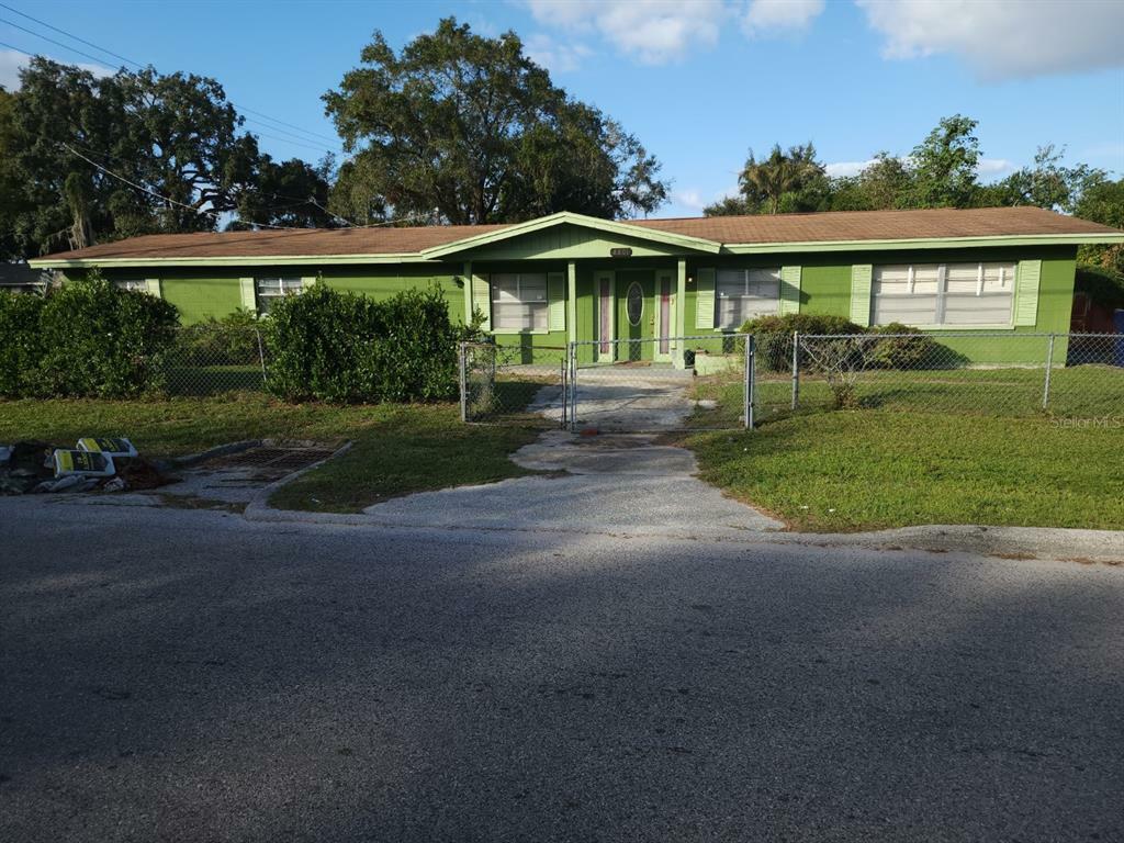 Property Photo:  8801 N 14th Street  FL 33604 