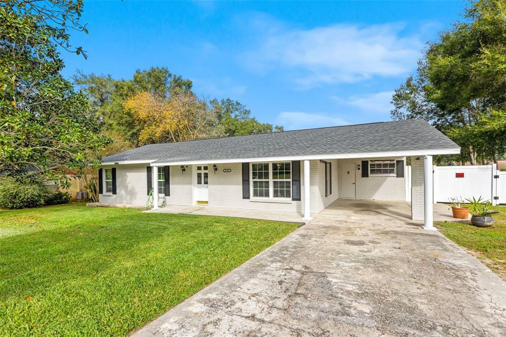 Property Photo:  37237 Nicole Avenue  FL 33541 