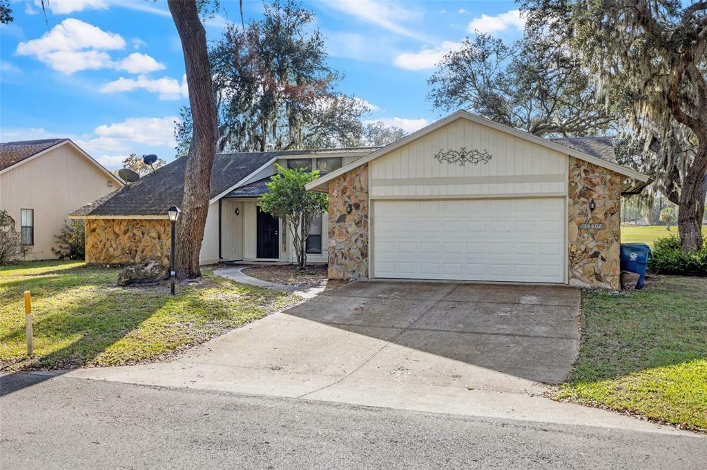 Property Photo:  34402 Whispering Oaks Boulevard  FL 33523 