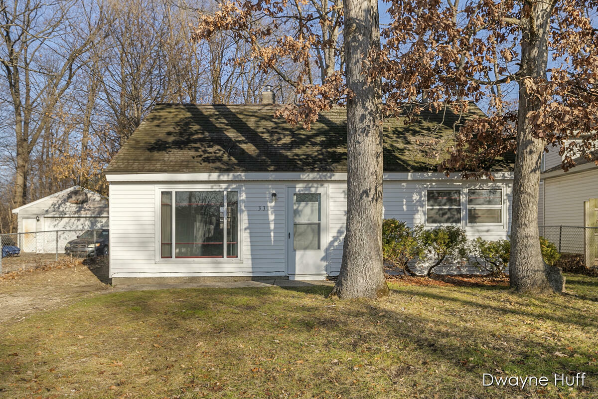 Property Photo:  331 Nancy Street SE  MI 49548 