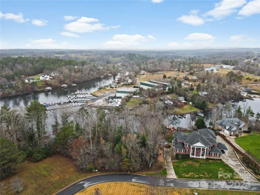 Property Photo:  100 Old Ferry Lane  NC 28601 