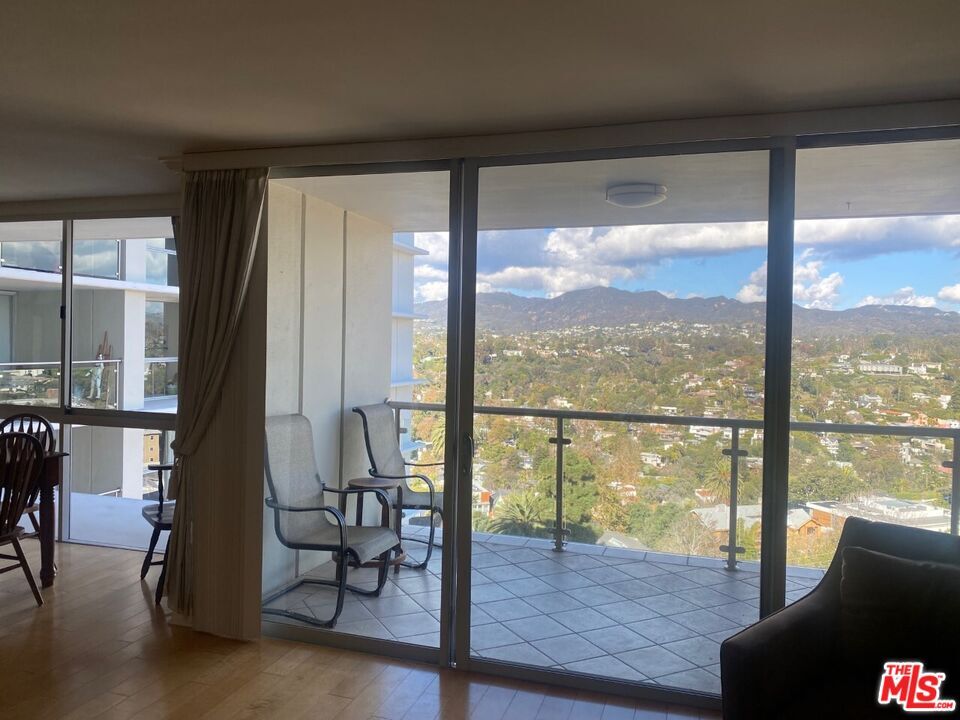 Property Photo:  201   Ocean Ave 1610B  CA 90402 