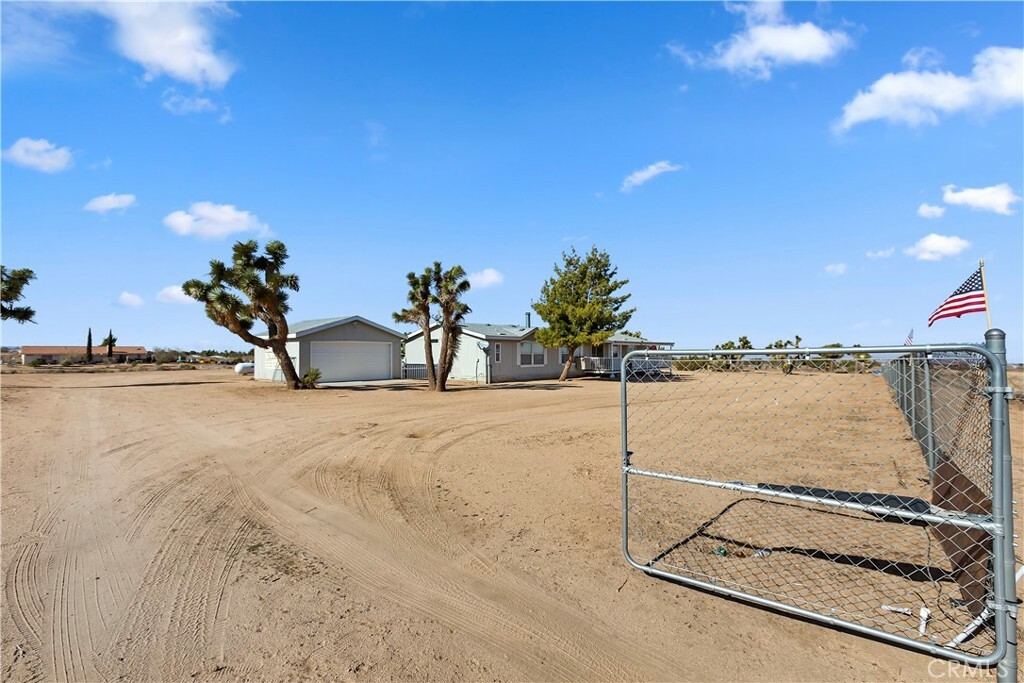 Property Photo:  10178 Buttemere Road  CA 92371 