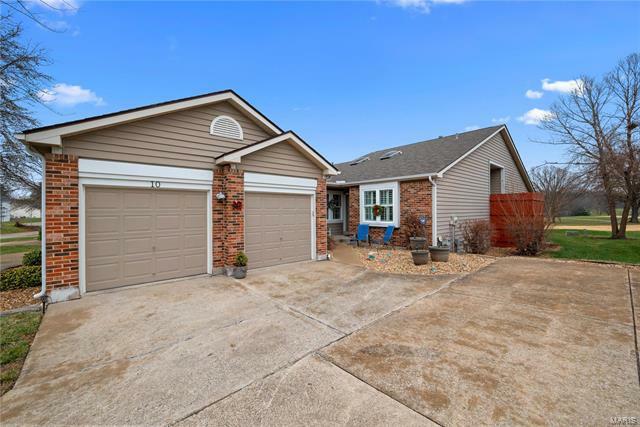 Property Photo: 10 Kemper Court 10 MO 63367