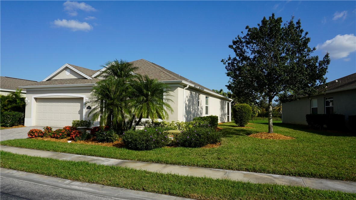 Property Photo:  2640 W Brookfield Way  FL 32966 