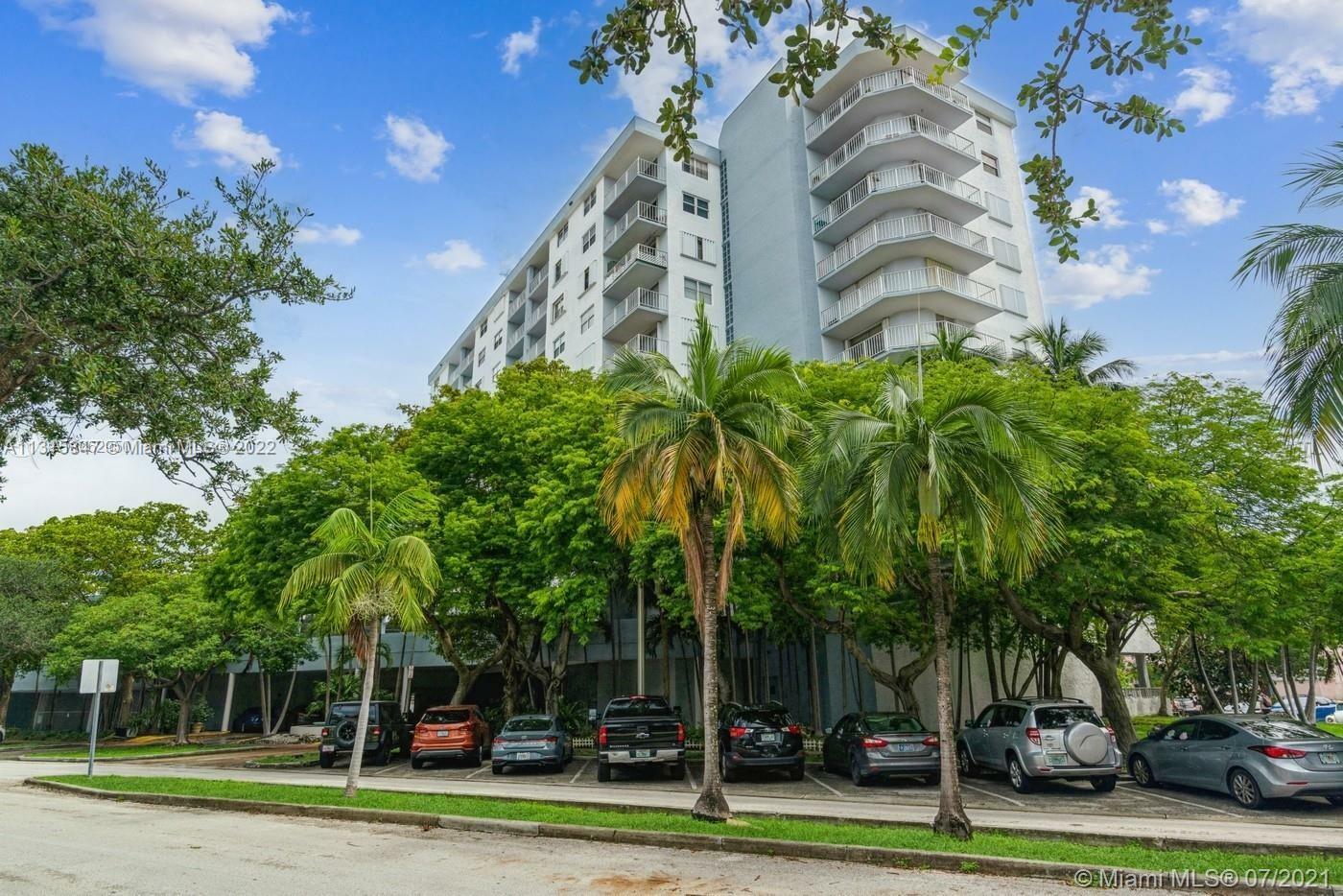 Property Photo:  6900 Bay Dr 6B  FL 33141 