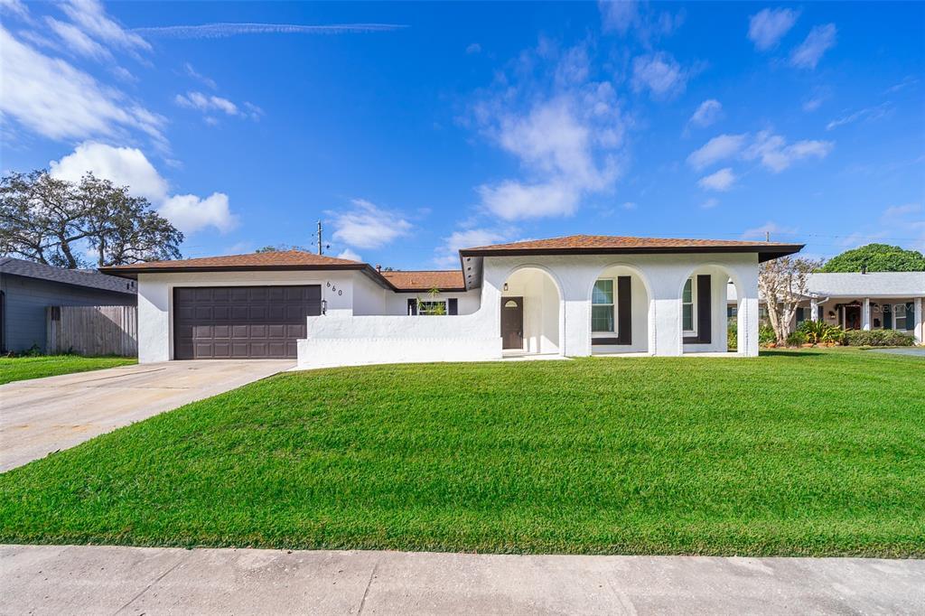 Property Photo: 660 Brookside Road FL 32751