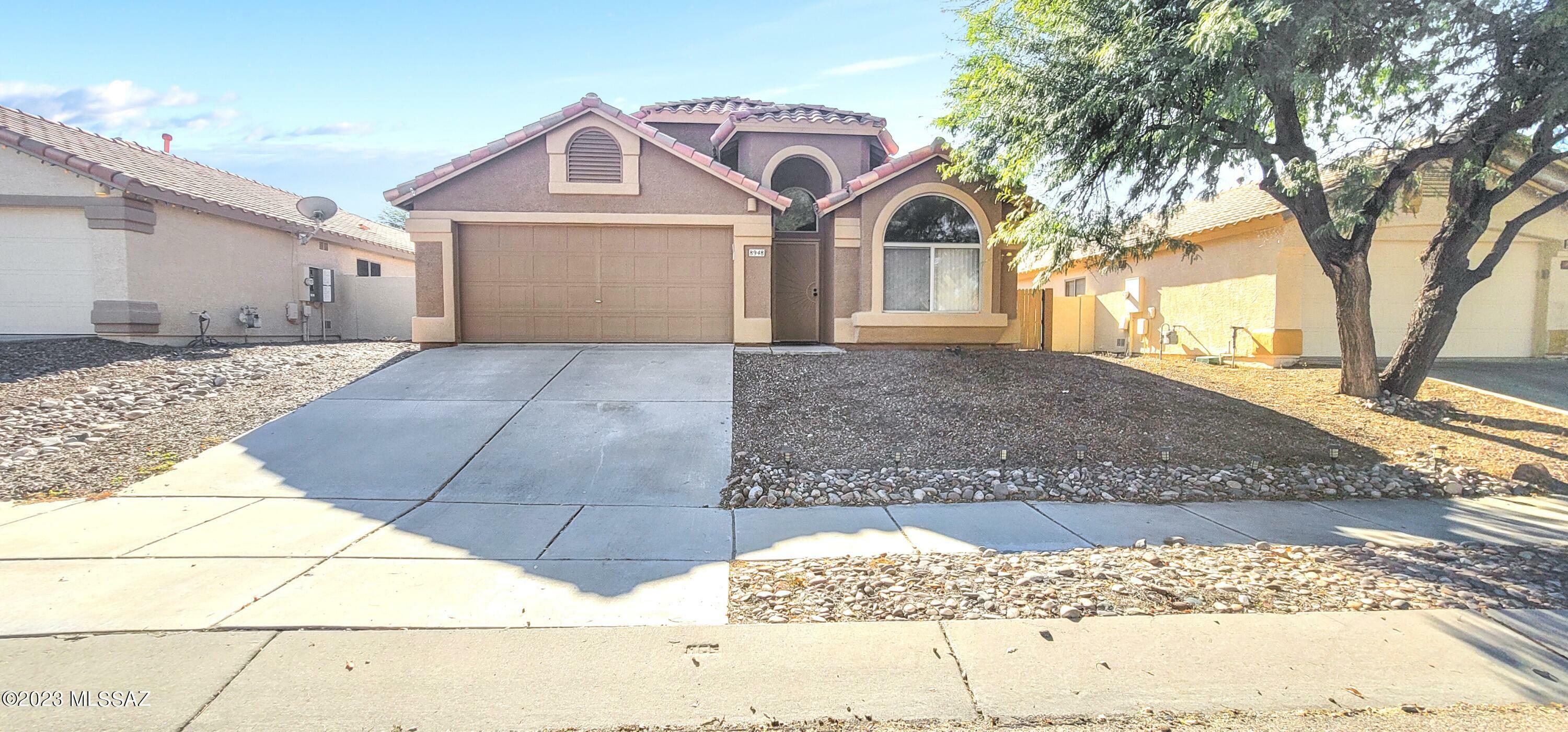 Property Photo:  8948 E Marci Lynne Way  AZ 85747 