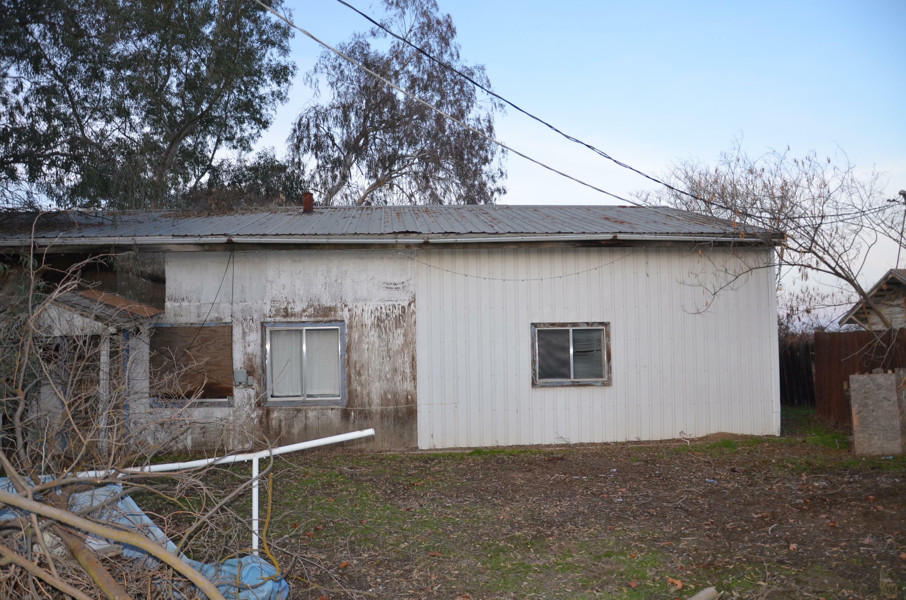 Property Photo:  10764 E Dinuba Avenue  CA 93662 