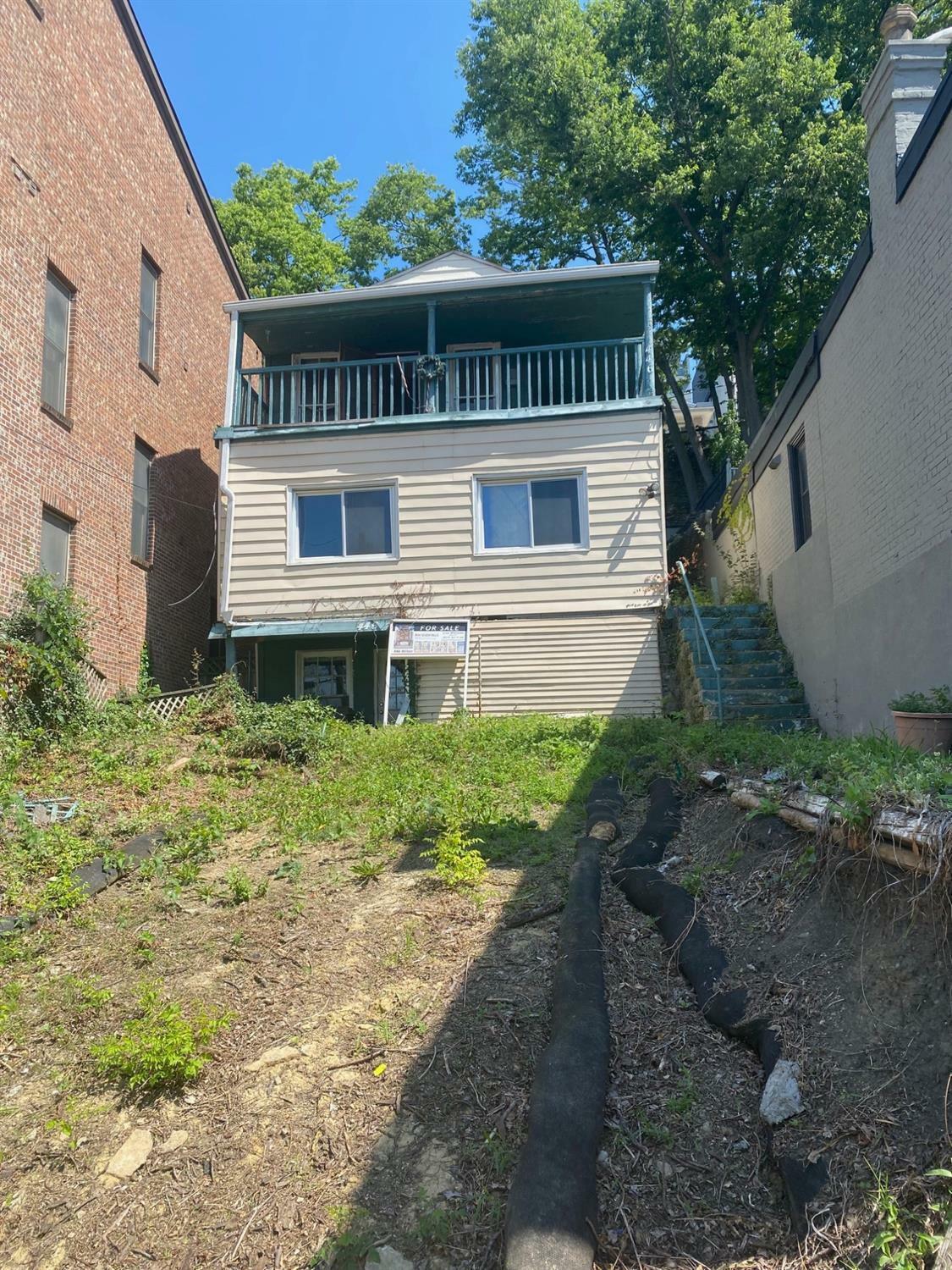 Property Photo:  446 Milton St  OH 45202 