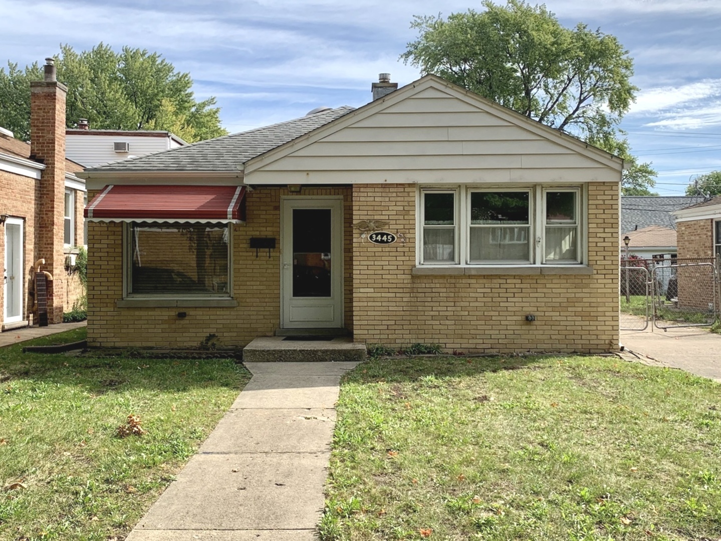 Property Photo:  3445 Louis Street  IL 60131 