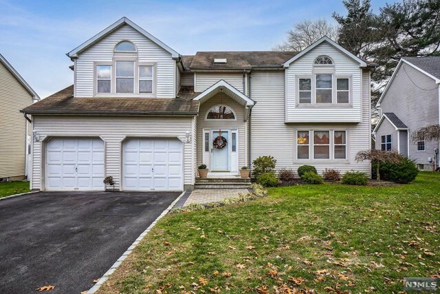 Property Photo: 4 Hilltop Place NJ 07042
