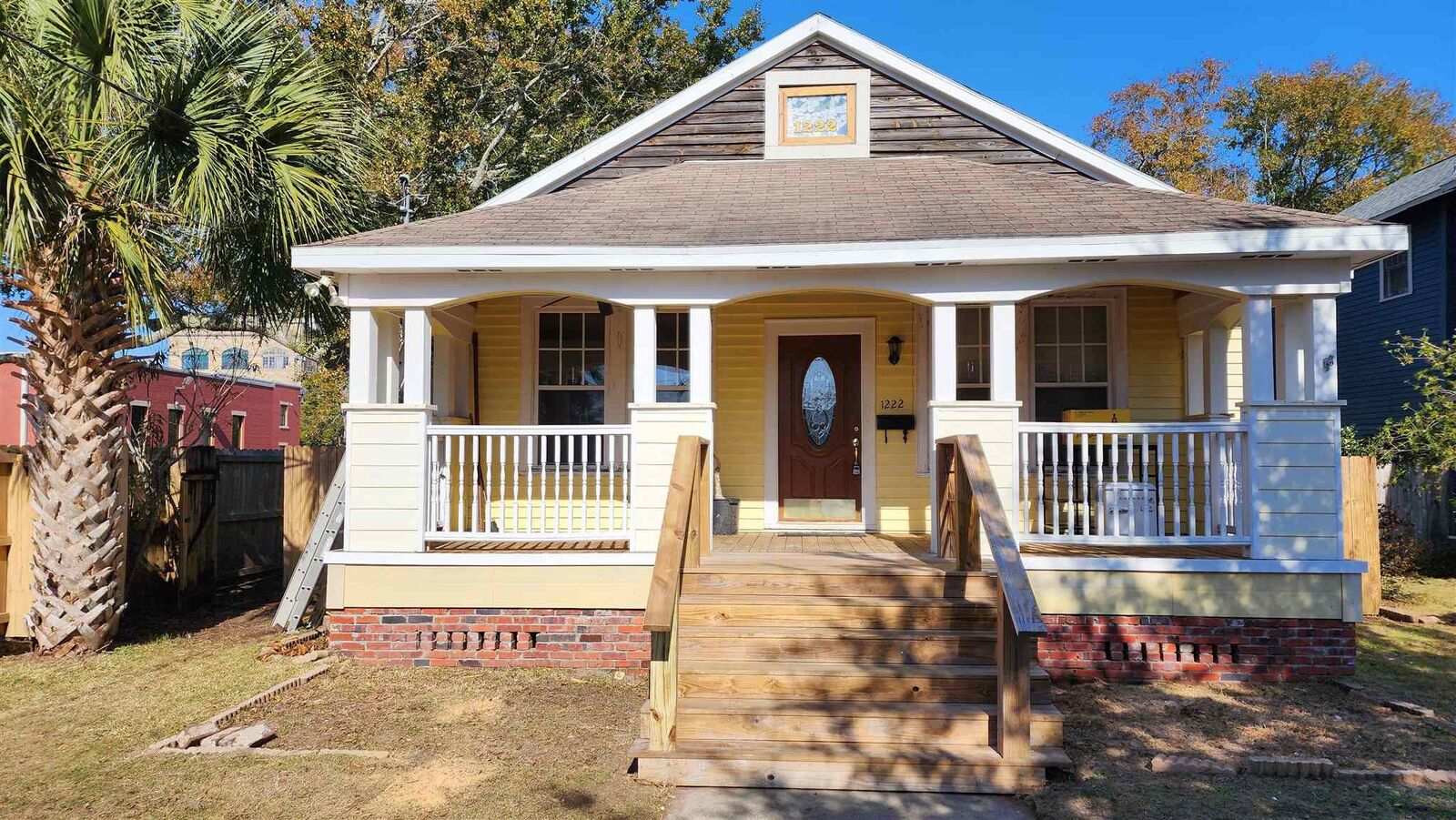 Property Photo:  1222 E Strong St  FL 32501 