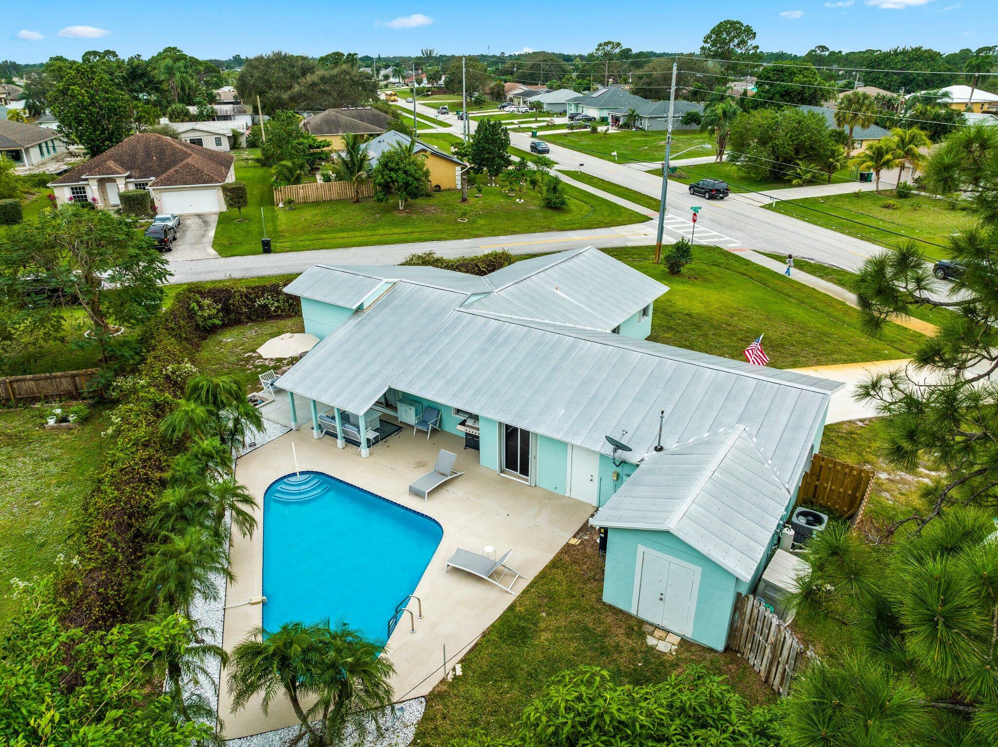 Property Photo:  949 SW Del Rio Boulevard  FL 34953 