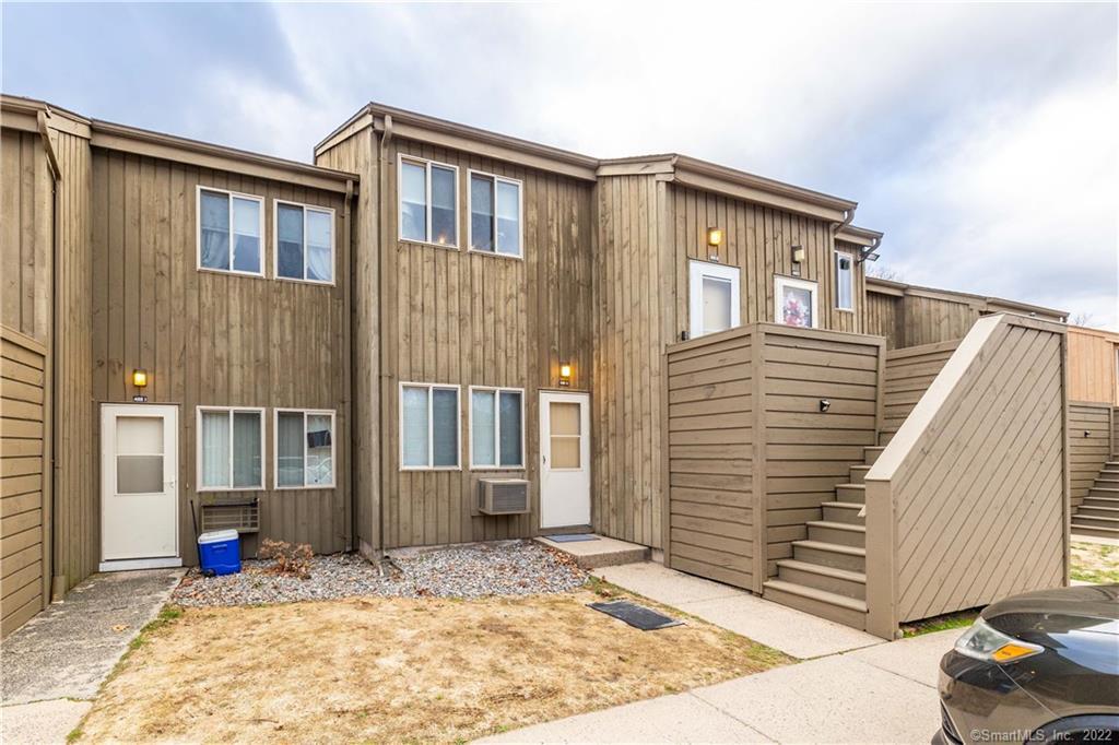 Property Photo: 422 Emmett Street G CT 06010