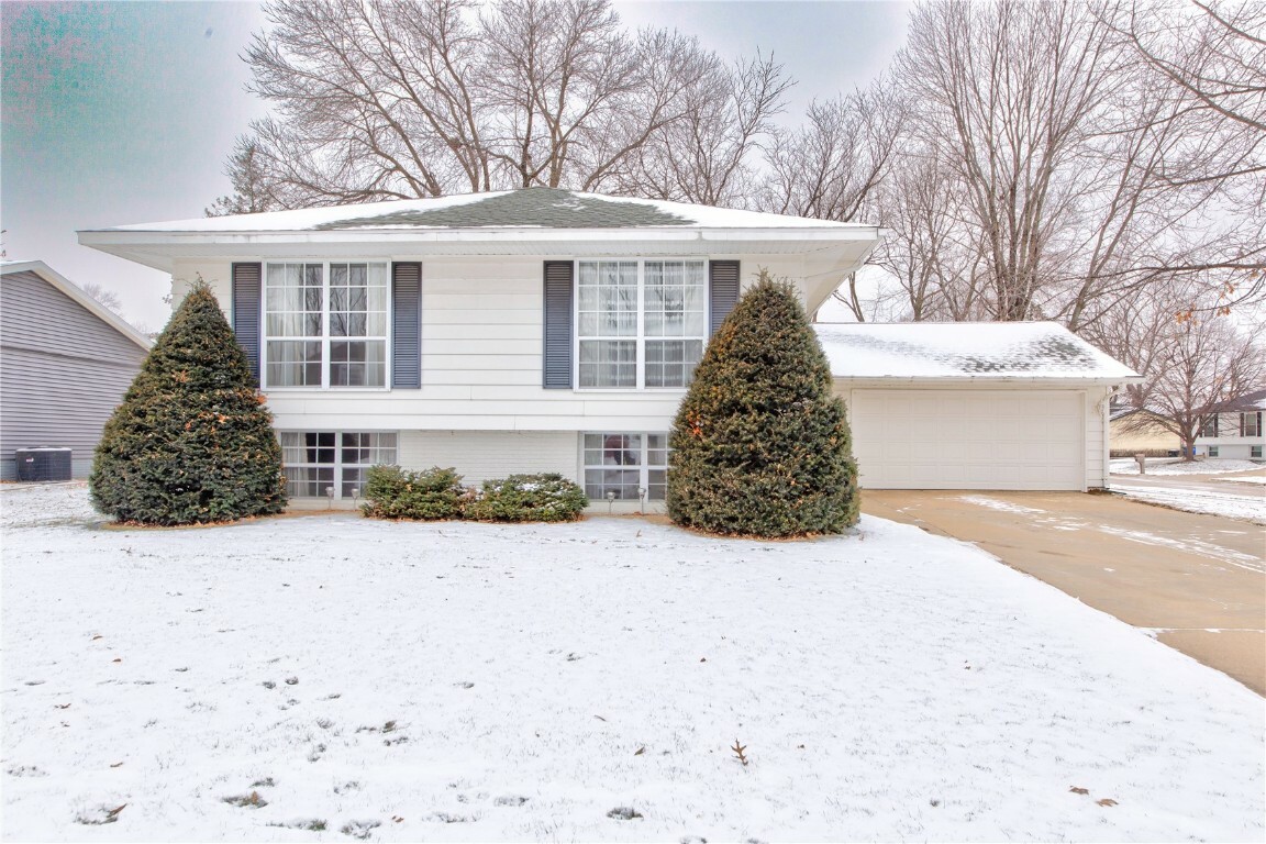 Property Photo:  7009 Brentwood Drive NE  IA 52402 