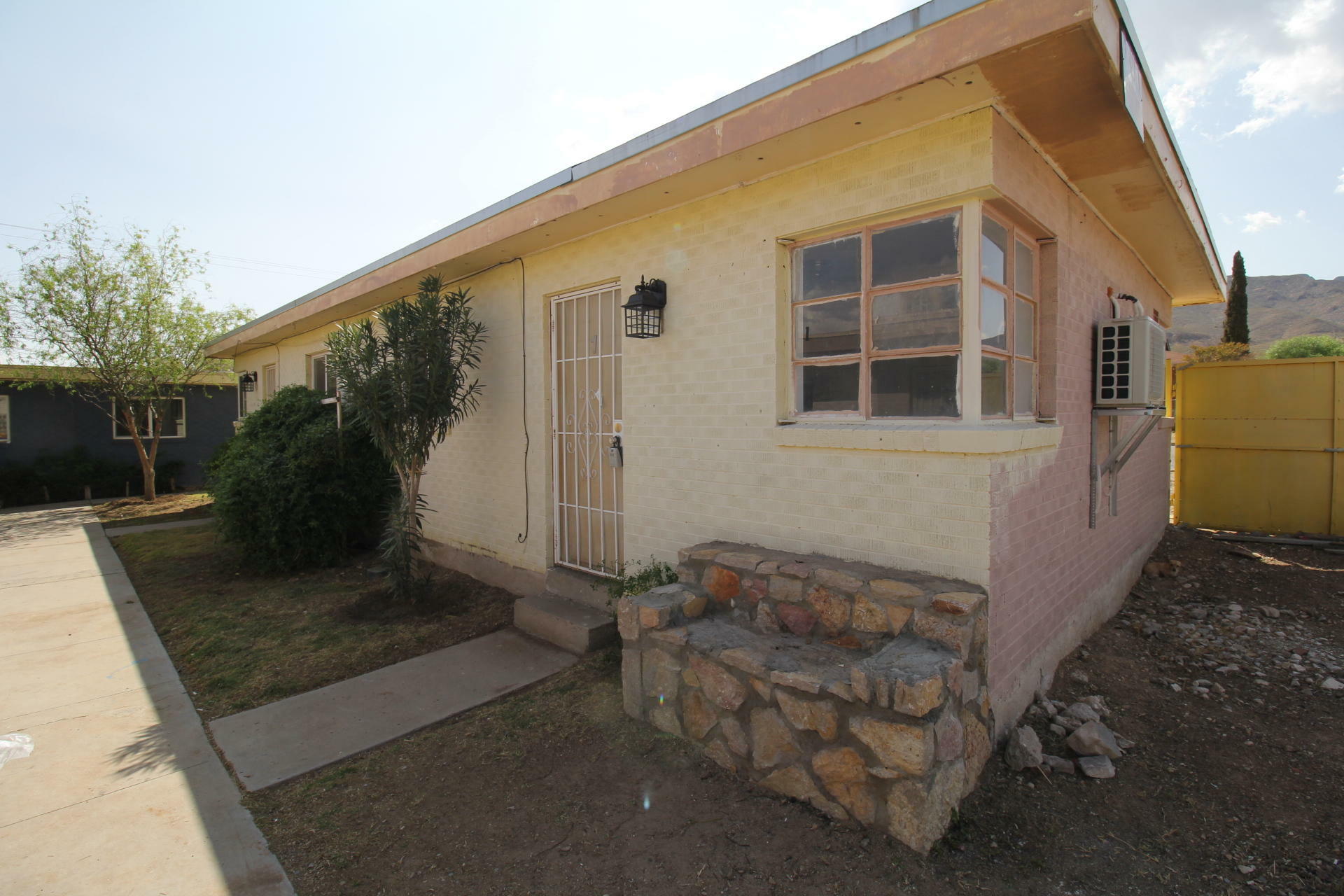 Property Photo:  3900 Flory Avenue 1  TX 79904 