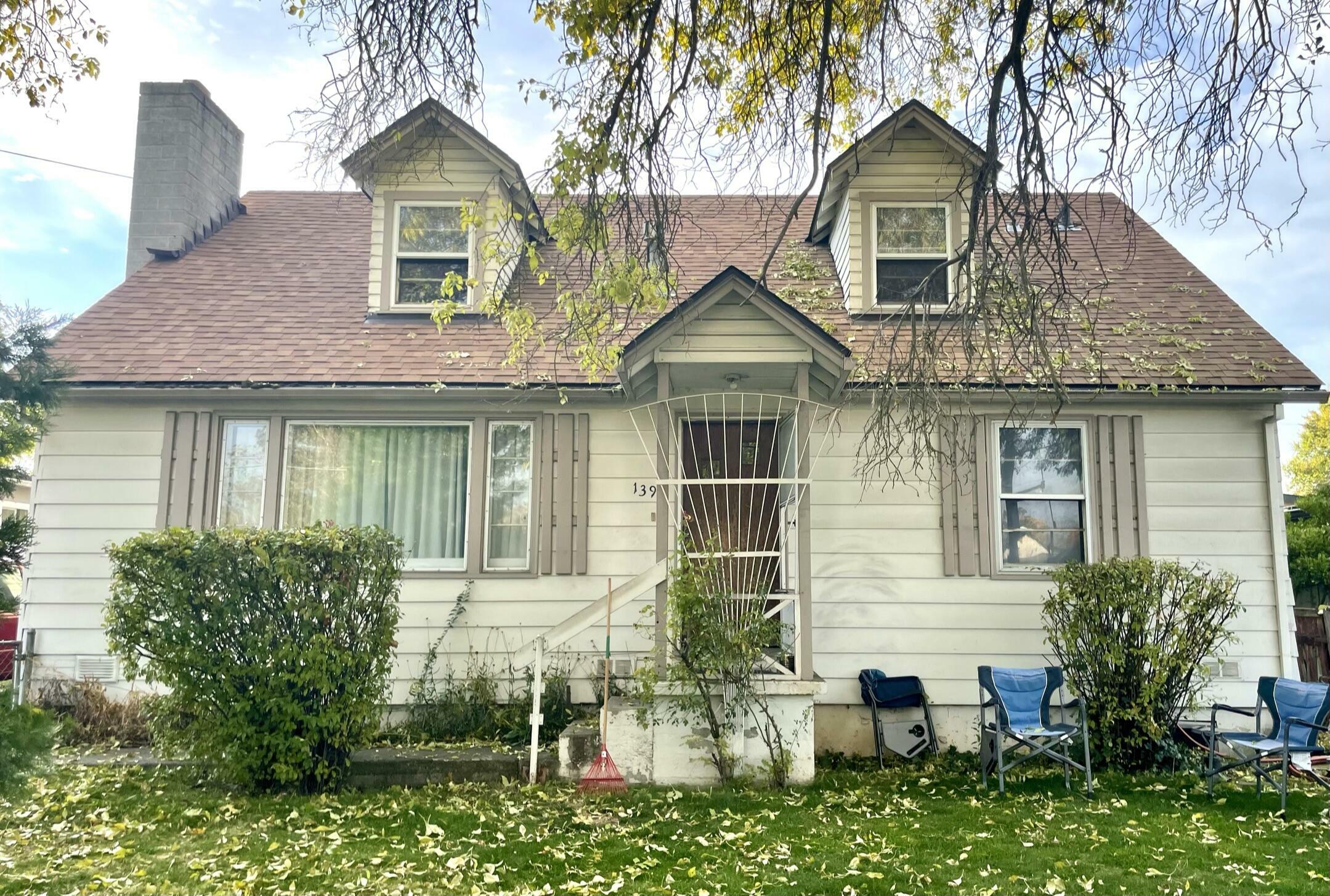 Property Photo: 139 N Columbus Avenue OR 97501