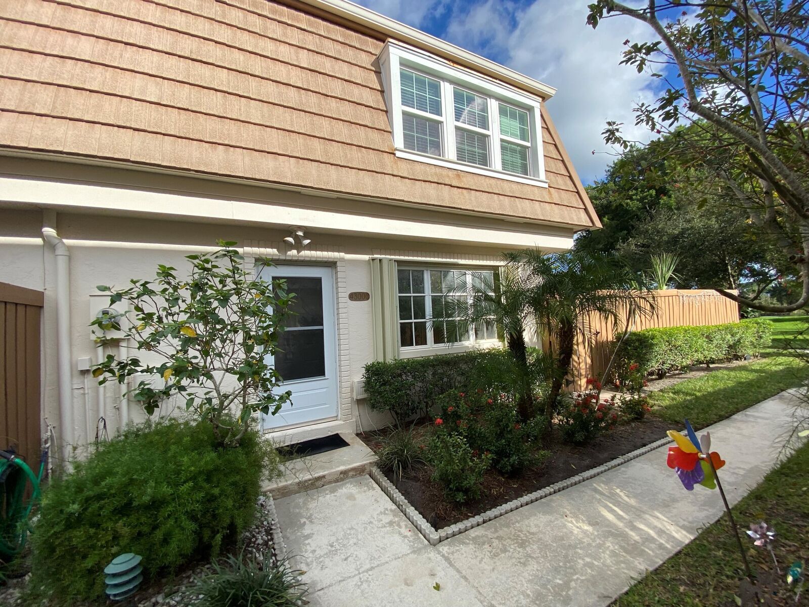 Property Photo: 4300 Hazel Avenue C FL 33410