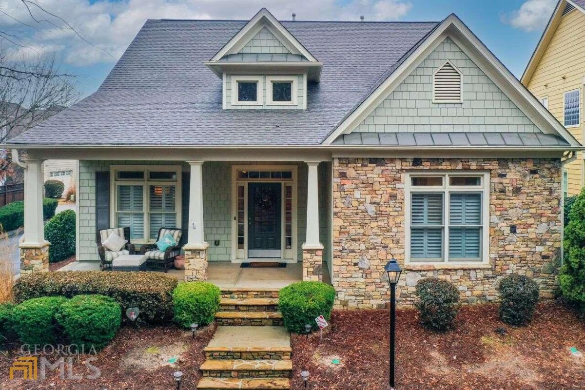 Property Photo: 550 Grove Field Court GA 30024