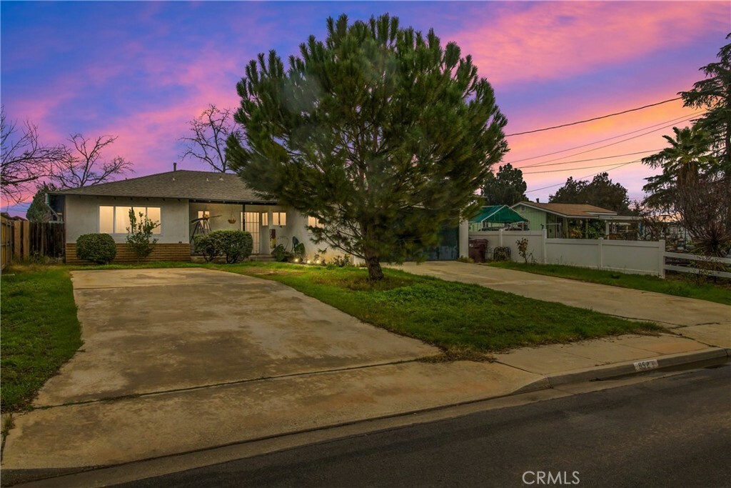 Property Photo:  952 Elm Avenue  CA 92223 