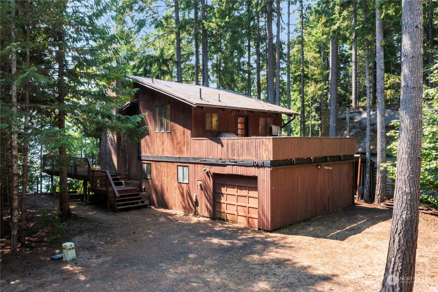 Property Photo: 10 N Lakeshore Place WA 98548