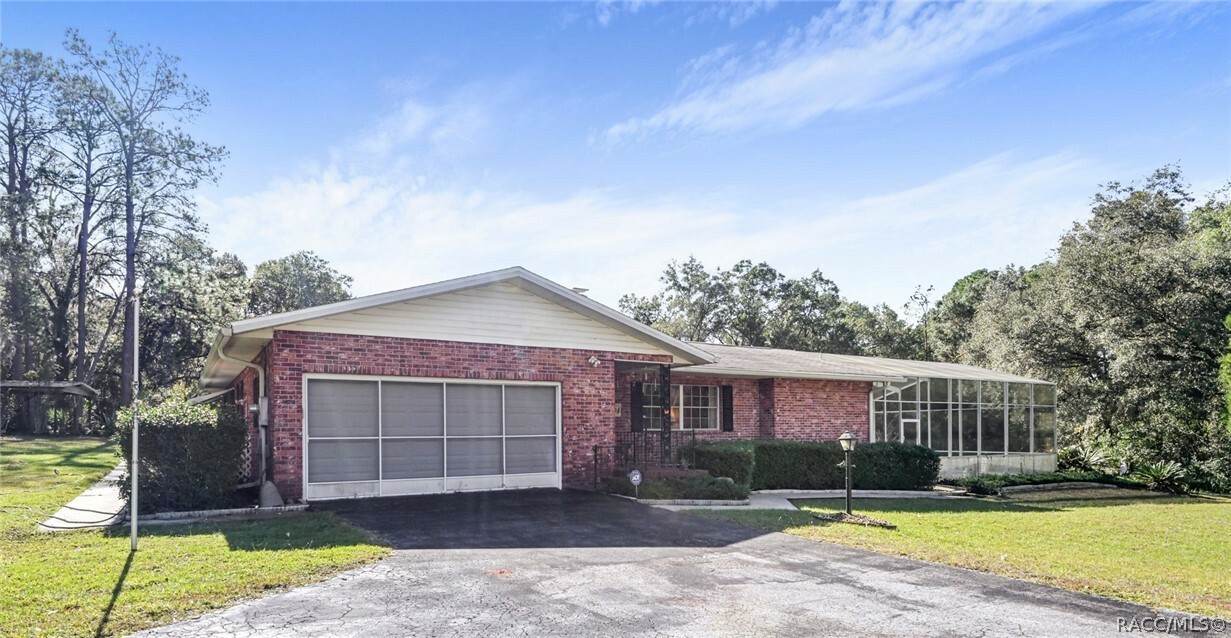 Property Photo:  2225 W Main Street  FL 34452 