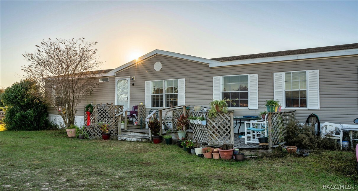 Property Photo:  10076 S Parkside Avenue  FL 34436 