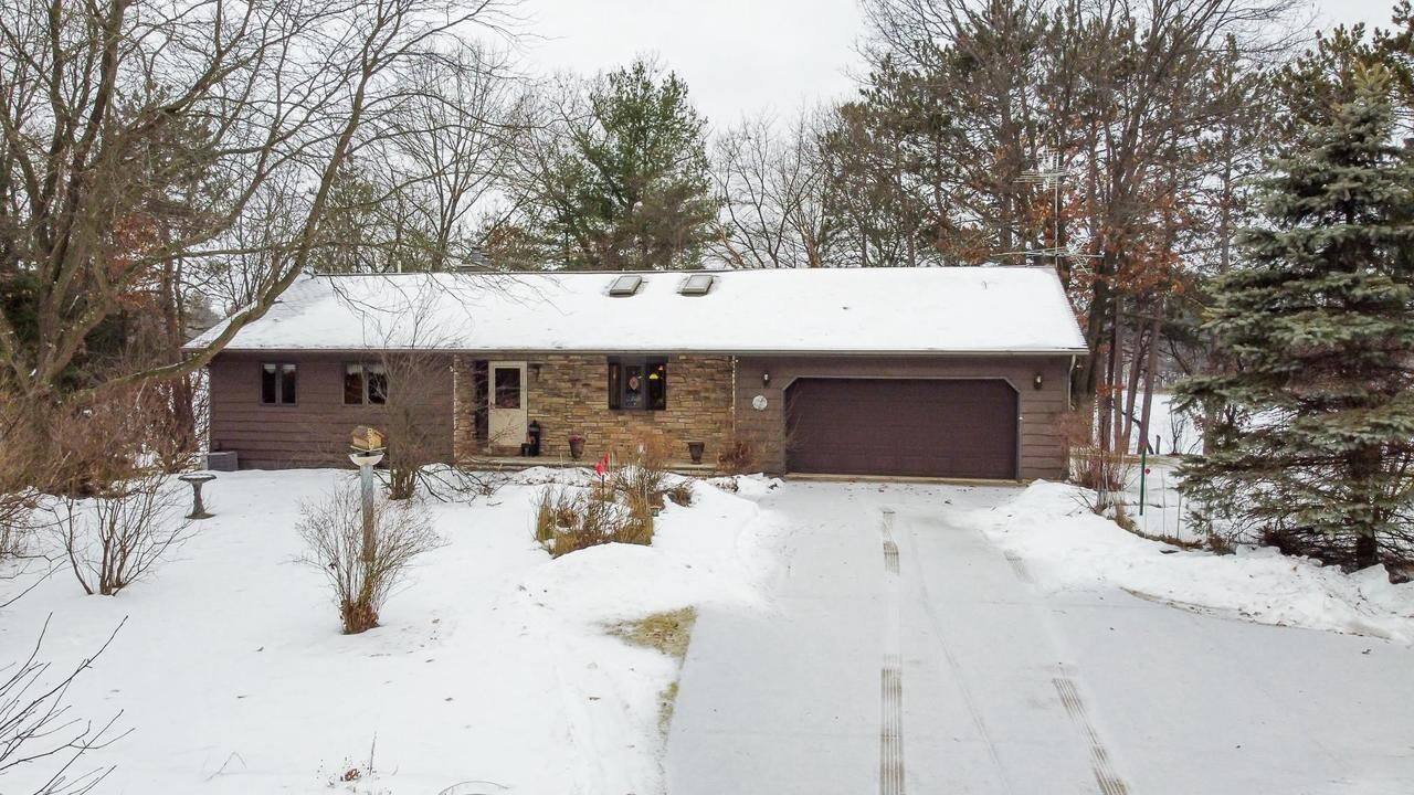 Property Photo:  N3185 Silver Lake Drive  WI 54981 