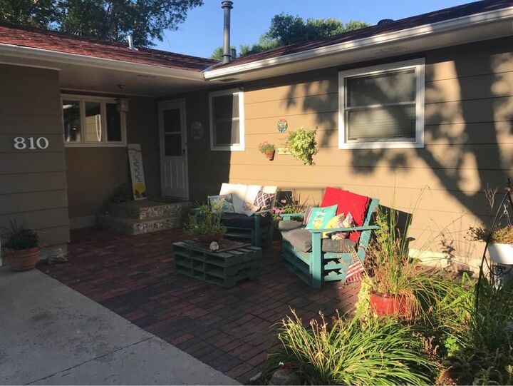 Property Photo:  810 NE 17th Ave  SD 57401 
