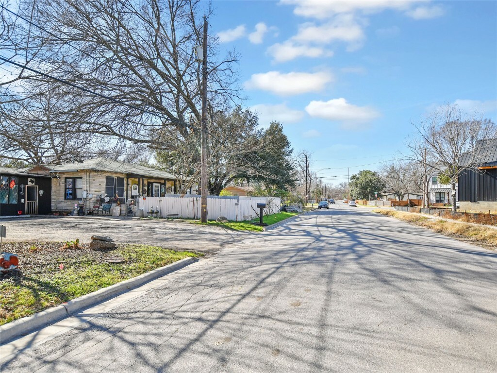 Property Photo: 5405 Prock Lane TX 78721