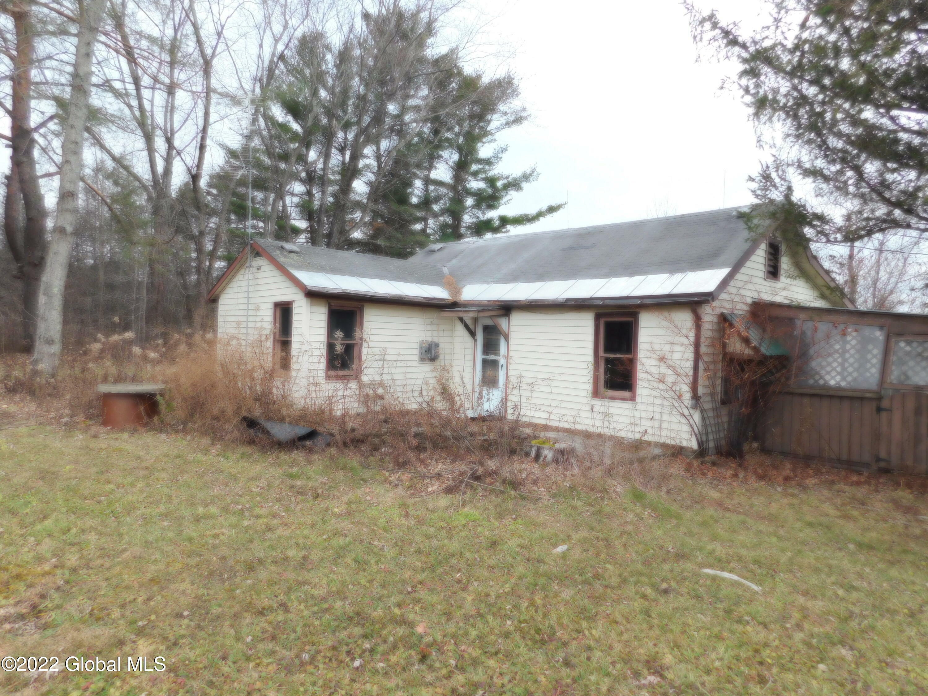 Property Photo:  754 Weaver Road  NY 12053 