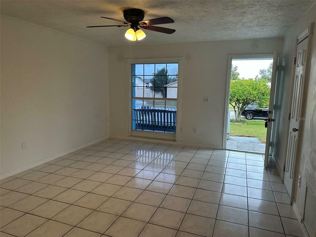 Property Photo:  1405 Sparrow Street  FL 32750 